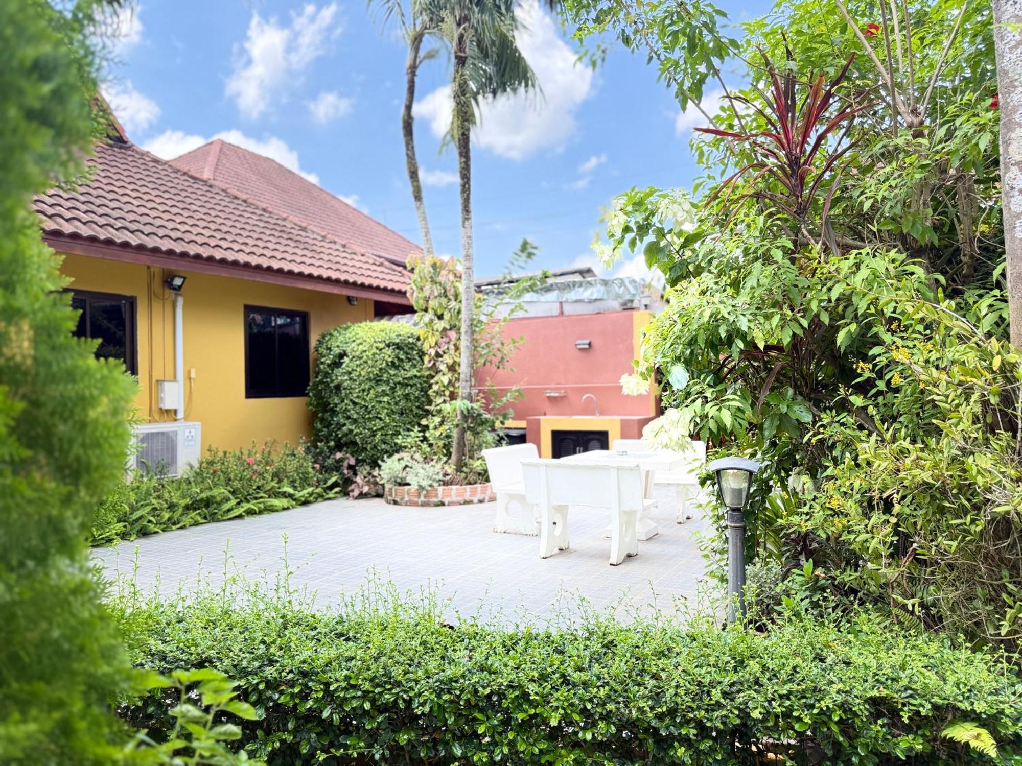 Family Bungalow Kamala Exterior foto